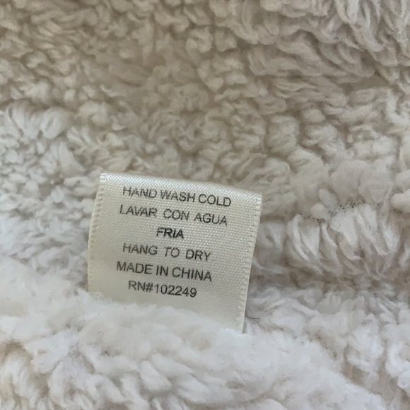 guc Skies are Blue Plaid Sherpa Lined Vest Size M - Picture 13 of 13